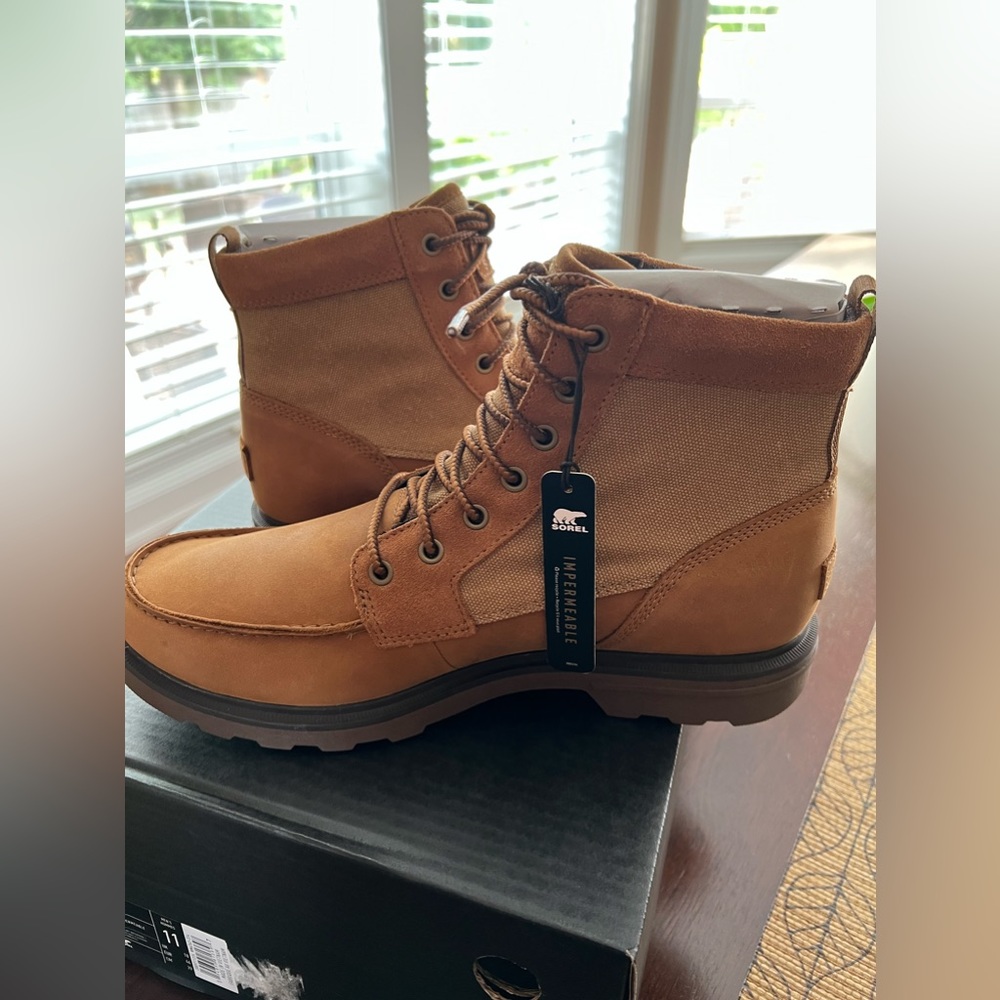 NWT Mens Sorel Carson Moc Boot